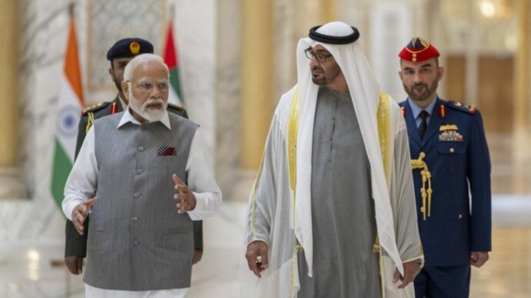 रुपए में व्यापार, आबू धाबी में IIT कैंपस: PM मोदी के UAE दौरे से हुए महत्वपूर्ण समझौते, प्रधानमंत्री बोले- राष्ट्रपति जायेद से मिला भाई का प्यार