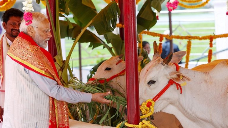 BJP सरकार की दो धुरी- विकास और विरासत: जिस संस्कृति को भारतीय राजनीति मानती रही अछूत, उसे PM मोदी ने बना दिया कूटनीति का हिस्सा भी