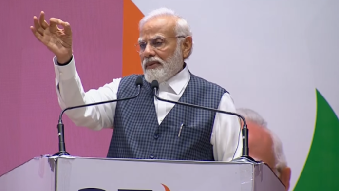 प्रधानमंत्री नरेंद्र मोदी, NDA की बैठक