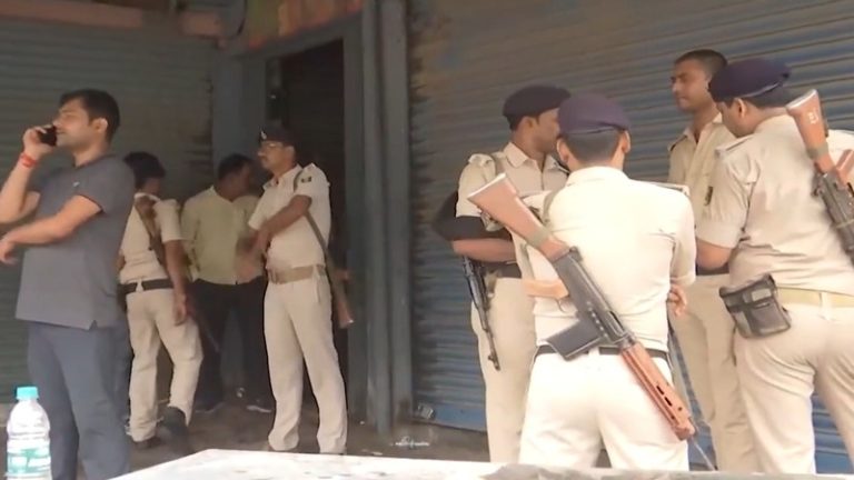 रियाजुद्दीन की किताब दुकान में छापा, मदरसे में पढ़ने वाला एक युवक हिरासत में: बिहार में कई ठिकानों पर NIA की रेड, PFI-ISI से कनेक्शन