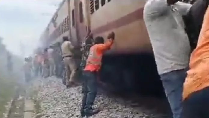 रेलवे , वायरल वीडियो