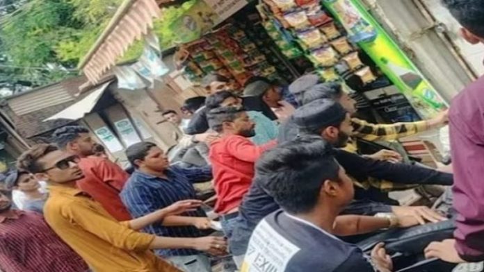मुस्लिम लड़की से दोस्ती पर पिटाई