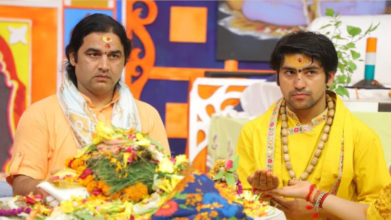 ‘जामा मस्जिद की सीढ़ियों से जल्द बाहर आएँगे भगवान श्रीकृष्ण’: बागेश्वर बाबा का बड़ा ऐलान, कहा- राम मंदिर की तरह खुली रह जाएँगीं आँखें