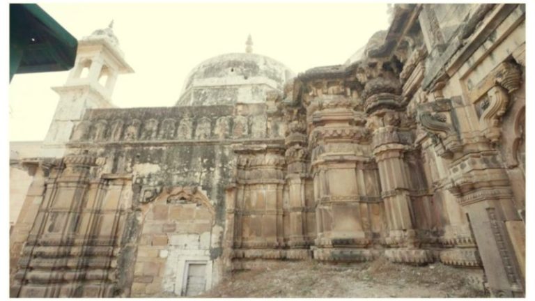 खंडित मूर्तियाँ, नरसिंह की तस्वीर, फूल: सर्वे में कई हिंदू प्रतीकों एवं देवनागरी लिपी मिलने का दावा, ज्ञानवापी के मस्जिद के इमाम ने किया इनकार