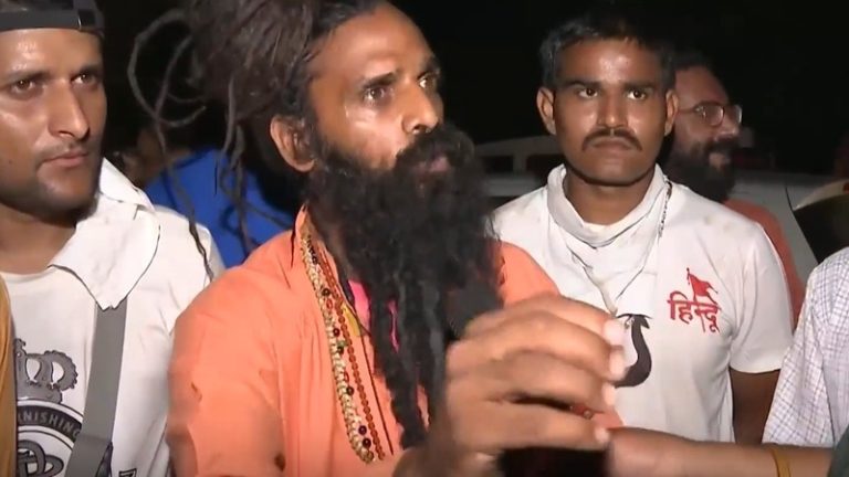 ‘6 महीने की साजिश, 14 साल के बच्चे भी चला रहे थे हथियार’: नूंह के जिस मंदिर को घेरा इस्लामी आतंकियों ने, वहाँ फँसे श्रद्धालुओं ने बताया AK-47 से बरसा रहे थे गोलियाँ