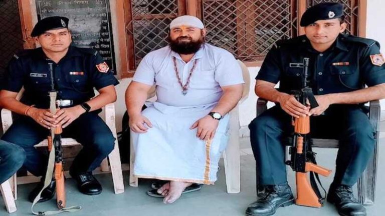 नूहं के नल्हड़ मंदिर पर हमले को नकारने में लगे हैं वामपंथी-कट्टरपंथी: जिस पुजारी के हवाले से किया जा रहा दावा, उसने ऑपइंडिया से कहा- पहाड़ों से बरसाई जा रही थीं गोलियाँ