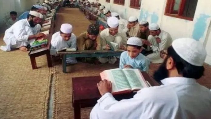 हॉन्गकॉन्ग मदरसे मौलवी कुरान