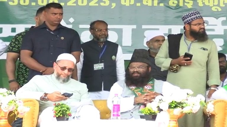 ओवैसी की सभा में लगे ‘पाकिस्तान जिंदाबाद’ के नारे, AIMIM कैंडिडेट अब्दुल मोबीन पर FIR: प्रशासन ने बताया माहौल खराब करने वाली हरकत