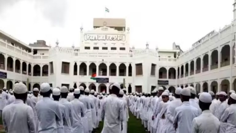 मदरसों का प्रबंधन अपने हाथ में लेने का सरकारी आदेश रद्द: जम्मू-कश्मीर हाईकोर्ट ने ADC के आदेश के खिलाफ कहा- ये सभी मदरसों पर लागू नहीं