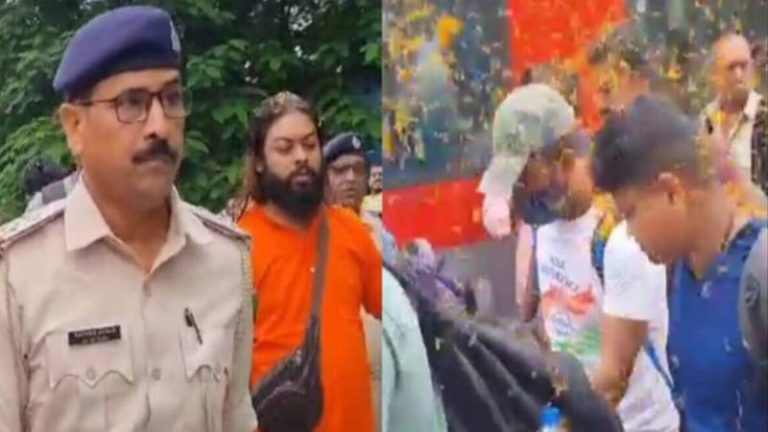 फूल बरसे, ज़िंदाबाद और ‘रिहा करो’ के नारे, जमा हुई बड़ी भीड़… बिहार में कुछ यूँ हुआ मनीष कश्यप का स्वागत
