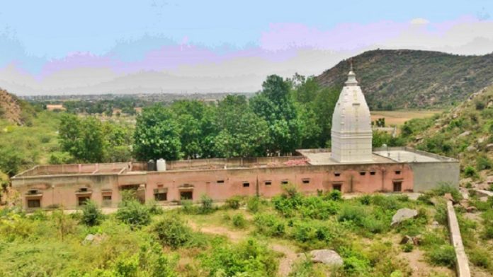 नल्हड़ शिव मंदिर