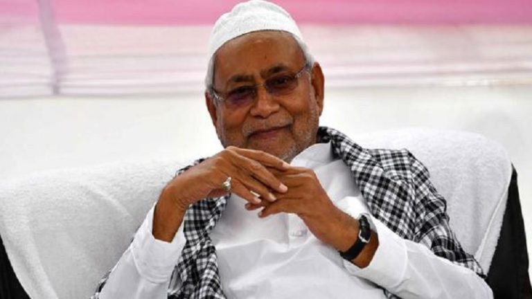 बिहार में रक्षाबंधन और छठ-दीपावली सहित कई छुट्टियाँ रद्द: BJP बोली – अब शरिया लागू करेगी चाचा-भतीजे की सरकार
