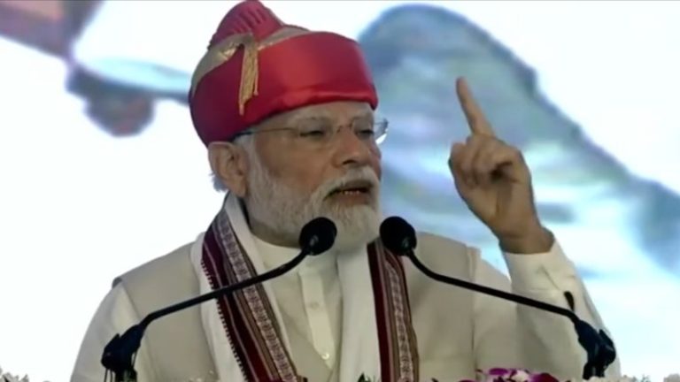 पुणे में सजा नया राजनीतिक मंच! PM मोदी के साथ दिखे दोनों पवार भी, तिलक पुरस्कार की राशि नमामि गंगे योजना को समर्पित