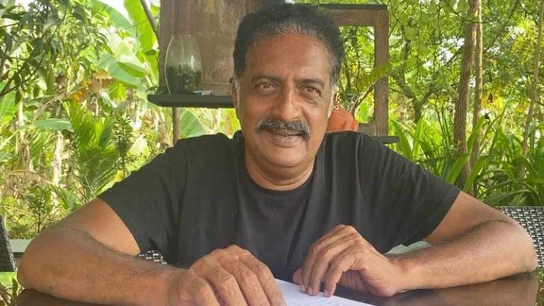 ‘चंद्रयान 3’ का मजाक उड़ाने वाले प्रकाश राज के खिलाफ पुलिस में शिकायत, कार्रवाई की माँग: अभिनेता ने कार्टून शेयर कर ISRO पर कसा था तंज