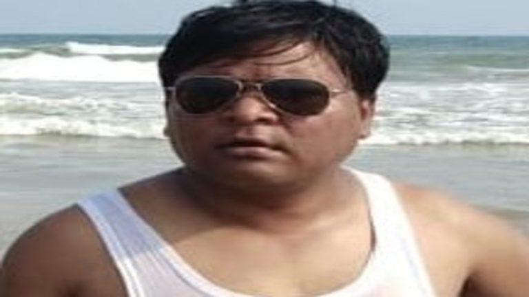 ‘ऑफिस में सबके सामने जाँघों पर खींच कर बैठा रहा था’ – 2018 से ही प्रेमोदय खाखा दिखा रहा था वहशी रवैया, हाईकोर्ट के आदेश को अनसुना किया AAP सरकार ने