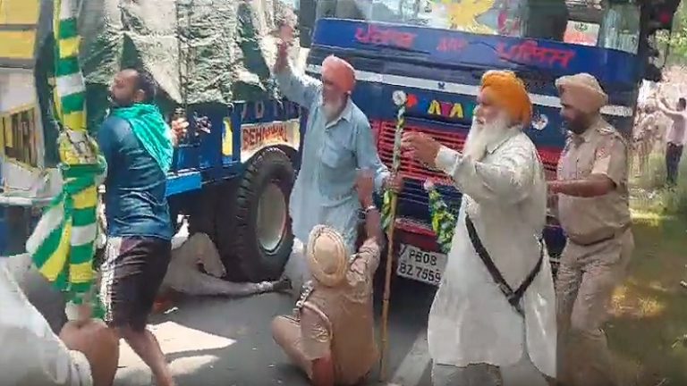 पंजाब में किसान प्रदर्शनकारी के ट्रैक्टर ने किसान को ही रौंद डाला, संगरूर पुलिस ने जारी किया Video: इंस्पेक्टर को भी गंभीर चोटें