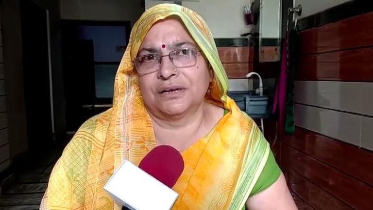 बंद होगा तृप्ता त्यागी का ‘नेहा पब्लिक स्कूल’: वायरल वीडियो के बाद प्रशासन का आदेश, गाँव के मुस्लिम ने कहा – मैडम में नहीं देखी किसी धर्म के प्रति गलत भावना, सोशल मीडिया ने दिया हिन्दू-मुस्लिम रंग