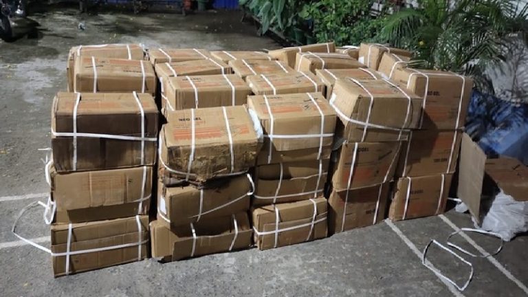 बंगाल में खाली पड़े घर से मिलीं जिलेटिन की 12000 छड़ें: 60 डिब्बों में भरकर रखा गया था अवैध जखीरा, 15 जिंदा बम भी बरामद