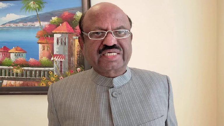 रेप में विफल होने पर अब्बास ने छात्रा को पत्थर से पीट-पीट कर मार डाला: परिवार से मिलने पहुँचे बंगाल के राज्यपाल, कहा – कन्या के जीवन के बिना ‘कन्याश्री’ नहीं