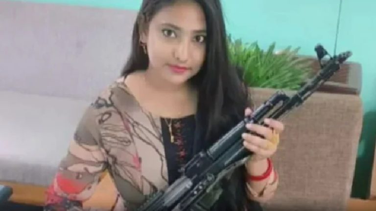 रियाजुल हक़ ने बीवी को गिफ्ट की AK-47: TMC का रहा है नेता, BJP बोली – बंगाल में तालिबानी शासन को दिया जा रहा बढ़ावा