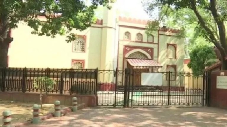 वक्फ बोर्ड की 123 प्रॉपर्टी वापस लेगी मोदी सरकार, दिल्ली की जामा मस्जिद को नोटिस: मनमोहन सिंह की सरकार ने किया था ‘दान’