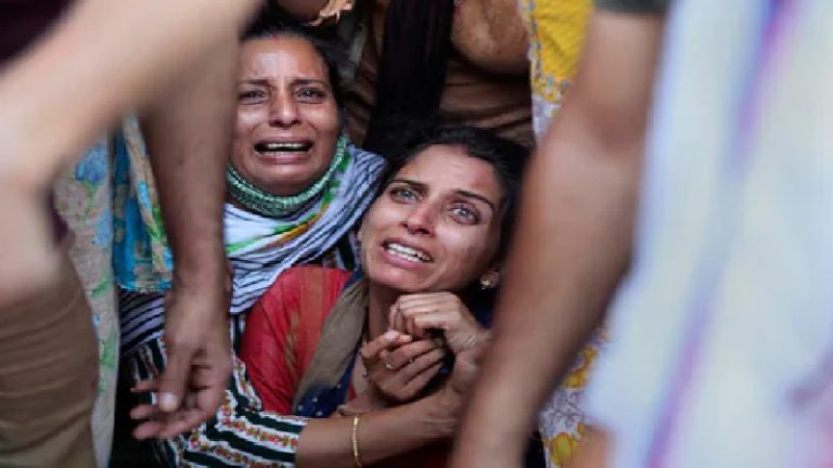 कश्मीरी पंडित माँ-बेटी दोनों से रेप… दोनों के योनि में मारी गोली: कश्मीर फाइल्स फिल्म में जो दिखाया, उससे भी भयावह और क्रूर है इस्लामी आतंक