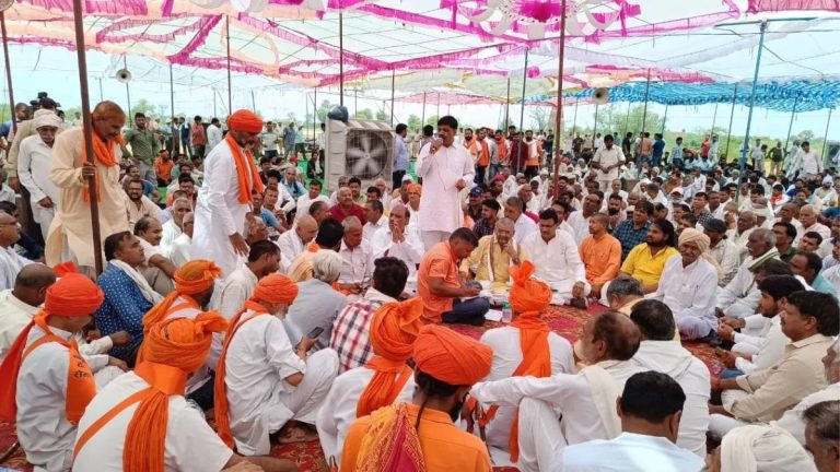 ‘हिंदुओं के लिए करो या मरो की स्थिति, राइफलों का लाइसेंस दे सरकार’: हिन्दू महापंचायत में जुटी भारी भीड़, दिल्ली में शक्ति-प्रदर्शन का ऐलान