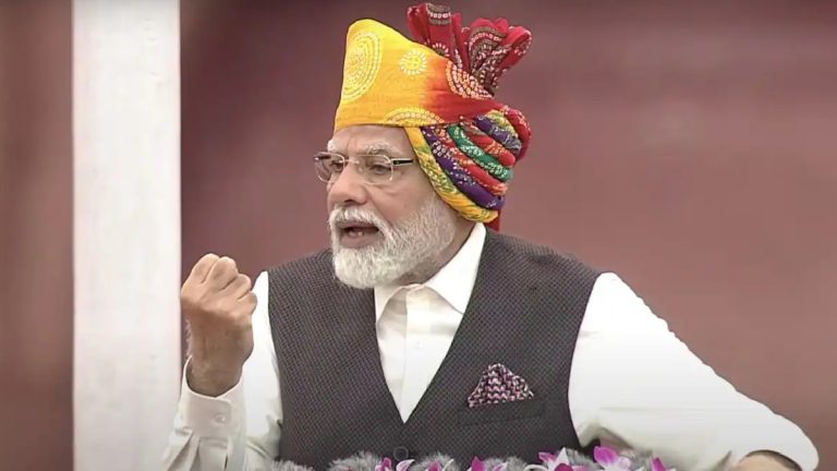 लाल किले से PM मोदी ने गिनाए काम: गाँवों में 2 करोड़ ‘लखपति दीदी’ का दिखाया सपना, 75 हजार अमृत सरोवर का संकल्प