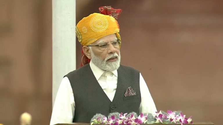 देश मणिपुर के साथ, शांति से ही निकलेगा समाधान: लाल किले से PM मोदी, लखपति दीदी और विश्वकर्मा योजना लाएगी सरकार