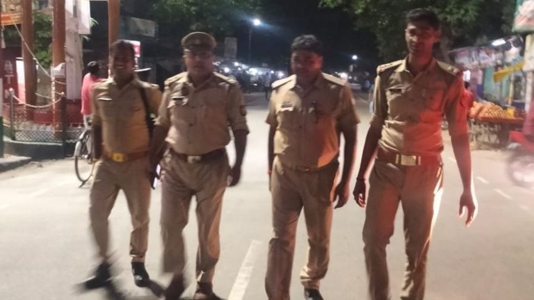 रात में आयशा के घर में घुसे आसिम-सलमान, 70 साल के दादा ने पकड़ा तो चाकू घोंपकर मार डाला: गुस्साई भीड़ ने पीट-पीटकर कर दी एक की हत्या