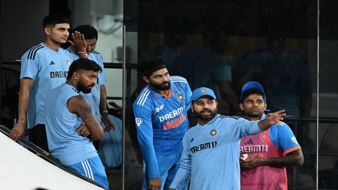 भारत-पाकिस्तान के बीच खेला जा रहा मैच बारिश की वजह से रद्द
