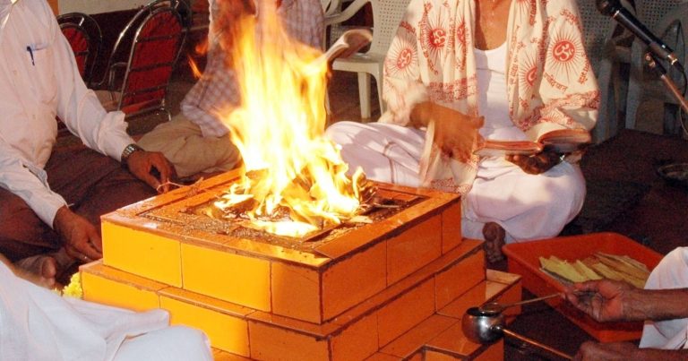 ‘अब मेरा मुस्लिम से कोई वास्ता नहीं’: बुलंदशहर की नफीसा ने की घर वापसी… नोएडा के कुलदीप ठाकुर को चुना जीवनसाथी