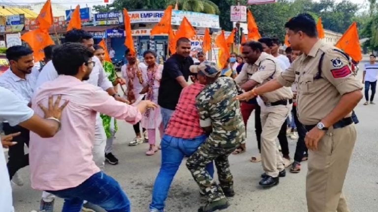 फेसबुक से दोस्ती, वाटर फॉल दिखाने के बहाने छत्तीसगढ़ में ST शिक्षिका से गैंगरेप: FIR दर्ज होने के बाद से फरार हैं NSUI के सद्दाम और इम्तियाज