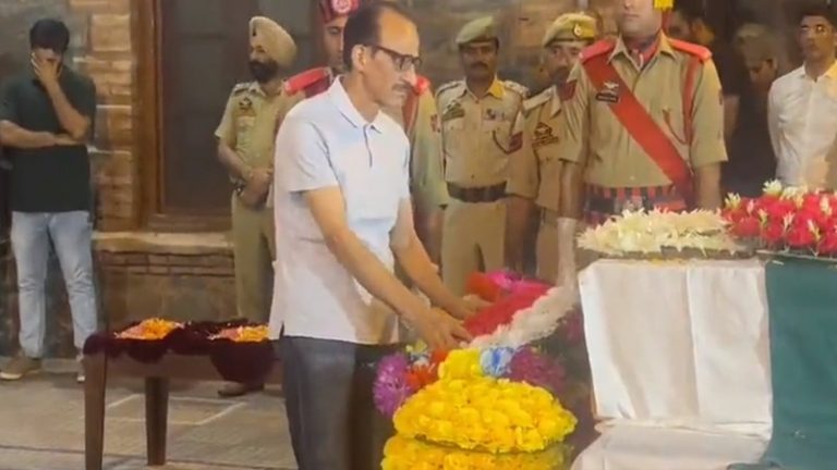 सुपुर्दे खाक हुए बलिदानी DSP हुमायूँ भट्ट, साल भर पहले हुआ था निकाह; 2 महीने की है बेटी: अनंतनाग एनकाउंटर में कर्नल और मेजर भी हुए थे वीरगति को प्राप्त