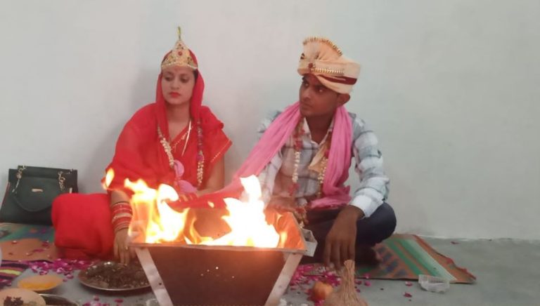 ‘मुझे हलाला, बहुविवाह और तीन तलाक से नफरत’: आकाश के साथ 7 फेरे लेकर इक़रा बनी ‘प्रीति’, अब्बू ने हिन्दू लड़के को भिजवा दिया था जेल 