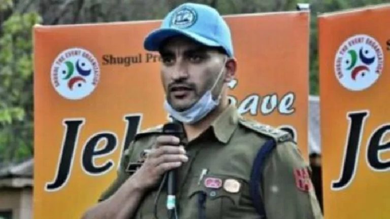 जबरन वसूली-करप्शन में जम्मू-कश्मीर का DSP शेख आदिल मुश्ताक गिरफ्तार: दिल्ली की मीडिया से बताए जा रहे अच्छे रिश्ते, घर से भागने की भी की कोशिश