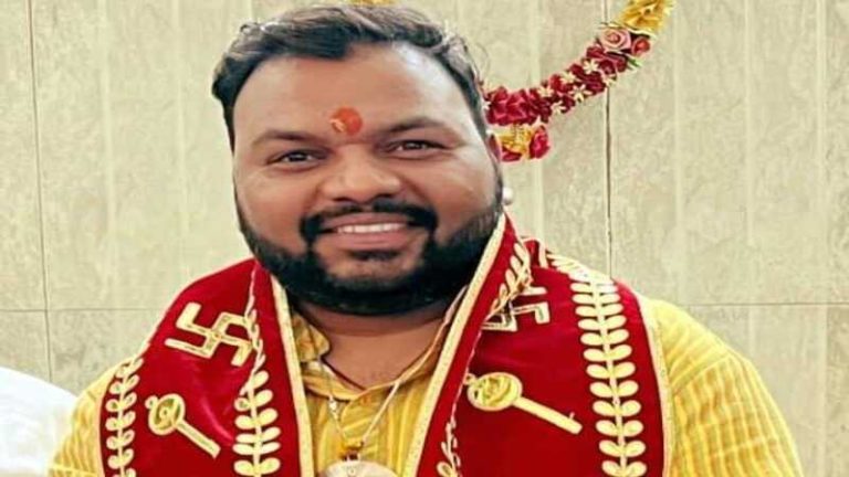 कन्हैया मित्तल पर पंजाब में ईसाई संगठनों ने दर्ज कराई FIR, कहा- चर्च में आ कर माँगे माफी: भजन गायक ने आरोपों को बताया सनातन की सेवा से हटाने की साजिश