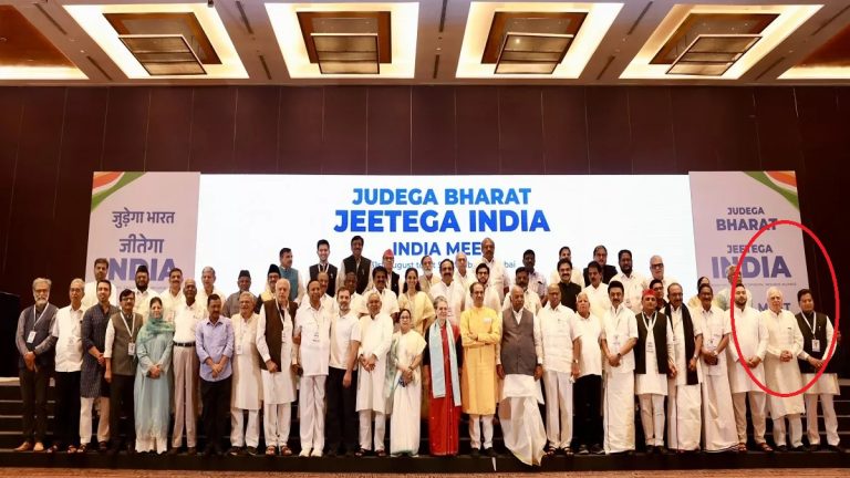 मुंबई में ‘बिन बुलाए मेहमान’ बने कपिल सिब्बल, I.N.D.I.A. के मंच पर हो गया क्लेश: फोटो सेशन में किए गए ‘किनारे’