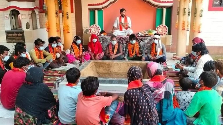 शुद्धिकरण, हवन, पूजा-पाठ… 70 मुस्लिमों ने एक साथ की घर-वापसी: कभी मौलवी और मुस्लिम नेता ने करवा दिया था इस्लामी धर्मांतरण, अब बोले – काफी बदल चुका है समय