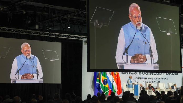 प्रधानमंत्री नरेंद्र मोदी