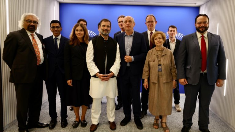 ब्रसेल्स पहुँचे राहुल गाँधी भारत विरोधी EU सांसदों से मिले, भारत के खिलाफ यूरोपीय यूनियन के संसद में लाए गए प्रस्ताव में थी इनकी भूमिका