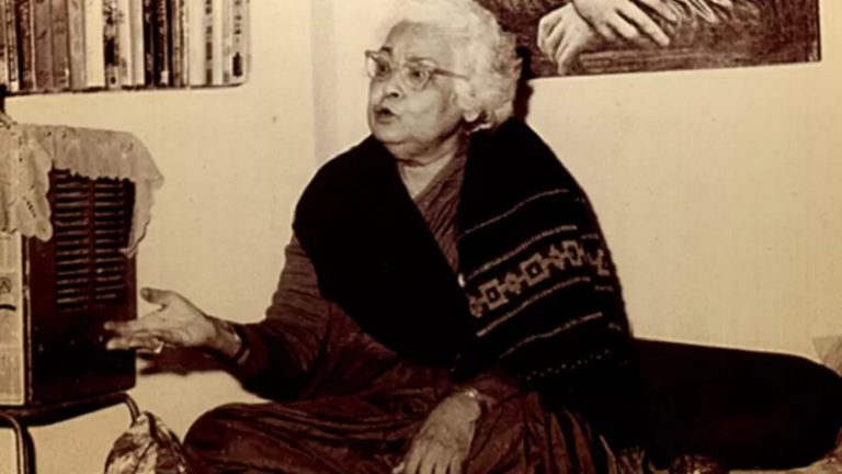लालाजी के घर जन्माष्टमी, उनकी बेटी को धोखे से गोश्त खिला उर्दू लेखिका को मिलता था इत्मीनान: आत्मकथा में लिखकर गईं हैं इस्मत चुगताई