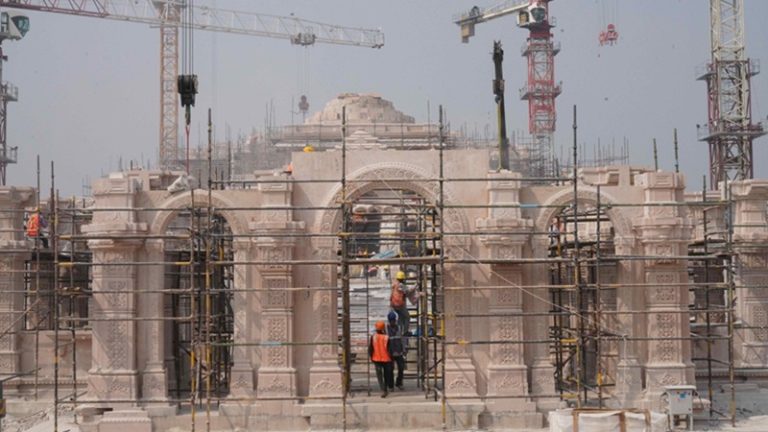 अपने रक्त से अयोध्या की सड़क पर लिखा सीताराम, खोपड़ी में मारी 7 गोली… याद रखिएगा रामभक्तों के बलिदान से ही संभव हुआ है 22 जनवरी 2024
