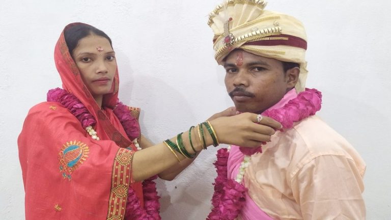 शिवभक्त उजमा शुद्धिकरण के बाद बनी उर्मिला, भागीरथ से की शादी: परिजनों से बताया जान का खतरा