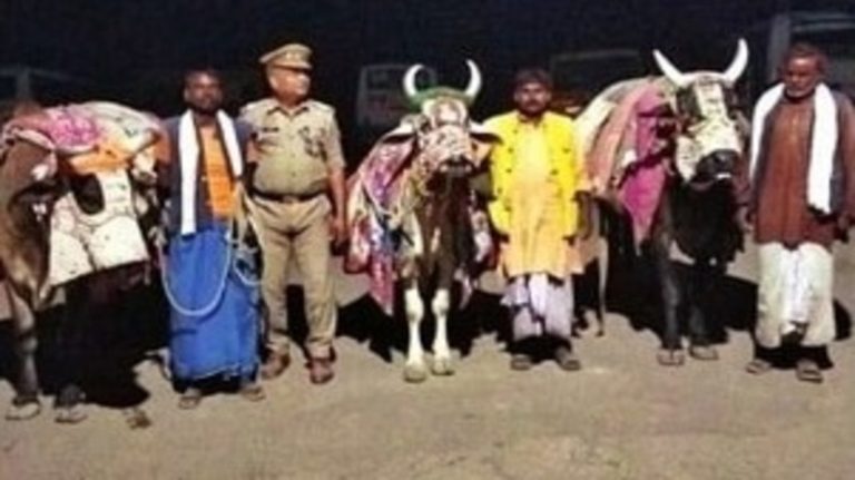 घंटी, माला, चंदन का टीका… साधु बनकर गाँव-गाँव घूम रहे थे मुस्लिम युवक, ‘नंदी दर्शन’ कराकर वसूलते थे पैसे: बदायूं में 3 गिरफ्तार