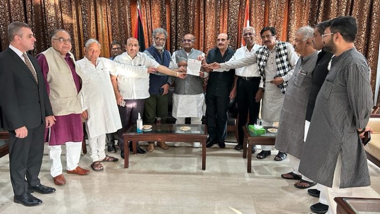 जिस बसपा सांसद दानिश अली पर बिगड़े थे रमेश बिधूड़ी, उन्होंने फिलिस्तीन के दूतावास पहुँच किया समर्थन: पत्र पर मनोज झा के भी हस्ताक्षर, हमास के हमले में 1400 मौतें