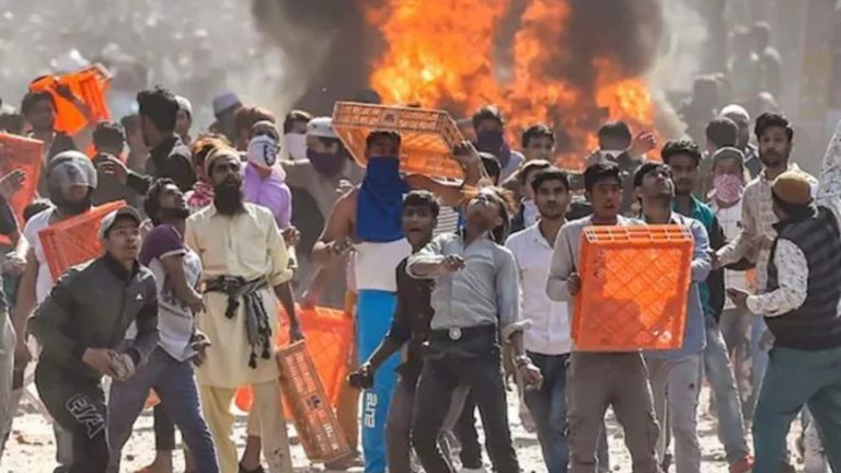 जिस घर में नहीं था राशिद, उसको जलाने में हिंदुओं को फँसाया: कोर्ट से दिल्ली दंगों में संदीप बरी, पुलिस की गवाही में भी झोल