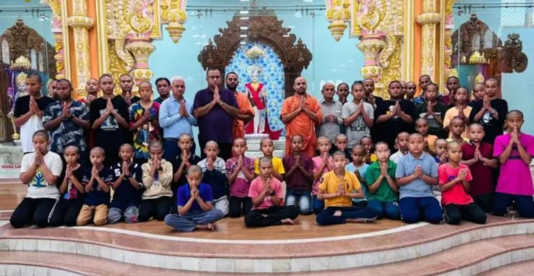 मणिपुर हिंसा के पीड़ित बच्चों का घर बना गुजरात का ‘गोकुलधाम’, 50 मैतेई बच्चों की ली जिम्मेदारी: पढ़ाने के लिए विदेश से बुलाई फैकल्टी