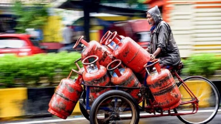 अब ₹603 में गैस सिलेंडर, मोदी सरकार ने बढ़ाई पीएम उज्ज्वला योजना के लाभार्थियों के लिए सब्सिडी