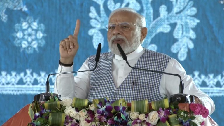 ‘न देश का खजाना लूटने दूँगा, न कॉन्ग्रेसियों की तिजोरी भरने दूँगा’: PM मोदी ने MP में रानी दुर्गावती स्मारक सहित ₹12000 करोड़ की परियोजनाएँ शुरू कीं
